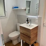 Charmante Maison Renovee 3 - 450m Des Plages بيت للعطل