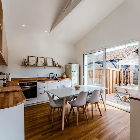 Charmante Maison Renovee 3 - 450m Des Plages בית נופש *