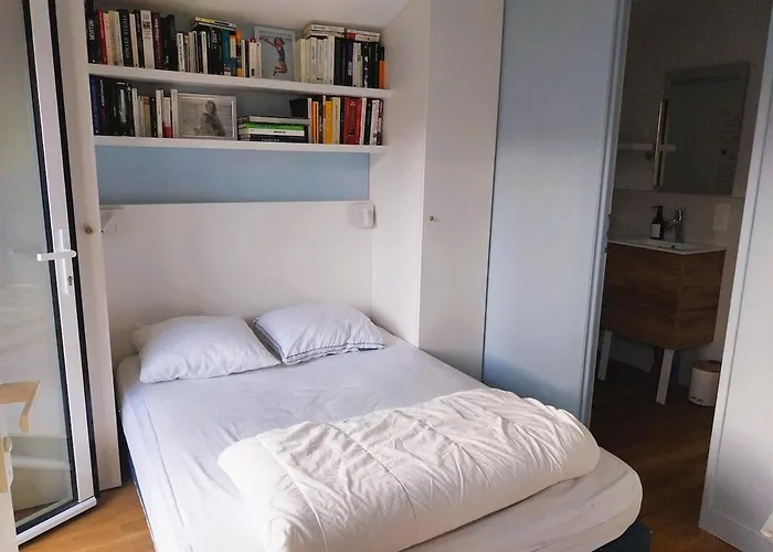 Holiday home Charmante Maison Renovee 3 - 450m Des Plages