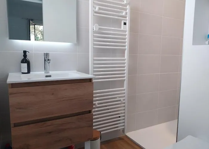 Holiday home Charmante Maison Renovee 3 - 450m Des Plages La Teste-de-Buch